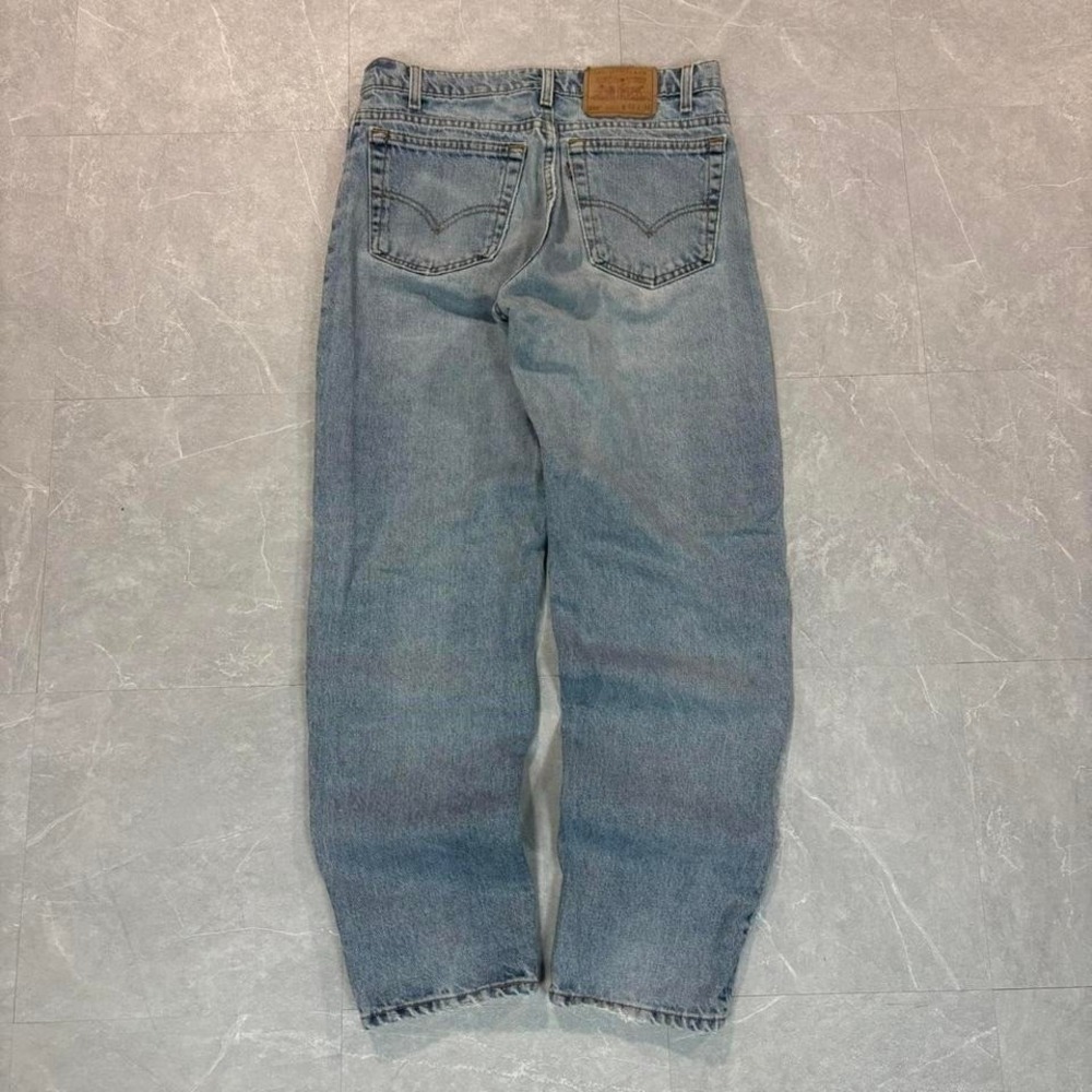 Add 'Levi's 550 blue denim jeans‎